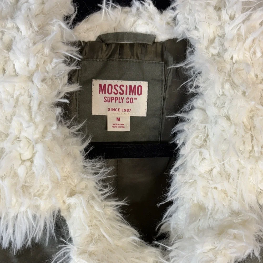 Mossimo Supply Co. Women's Olive Green Vest with Faux Fur Collar - Picture 2 of 10